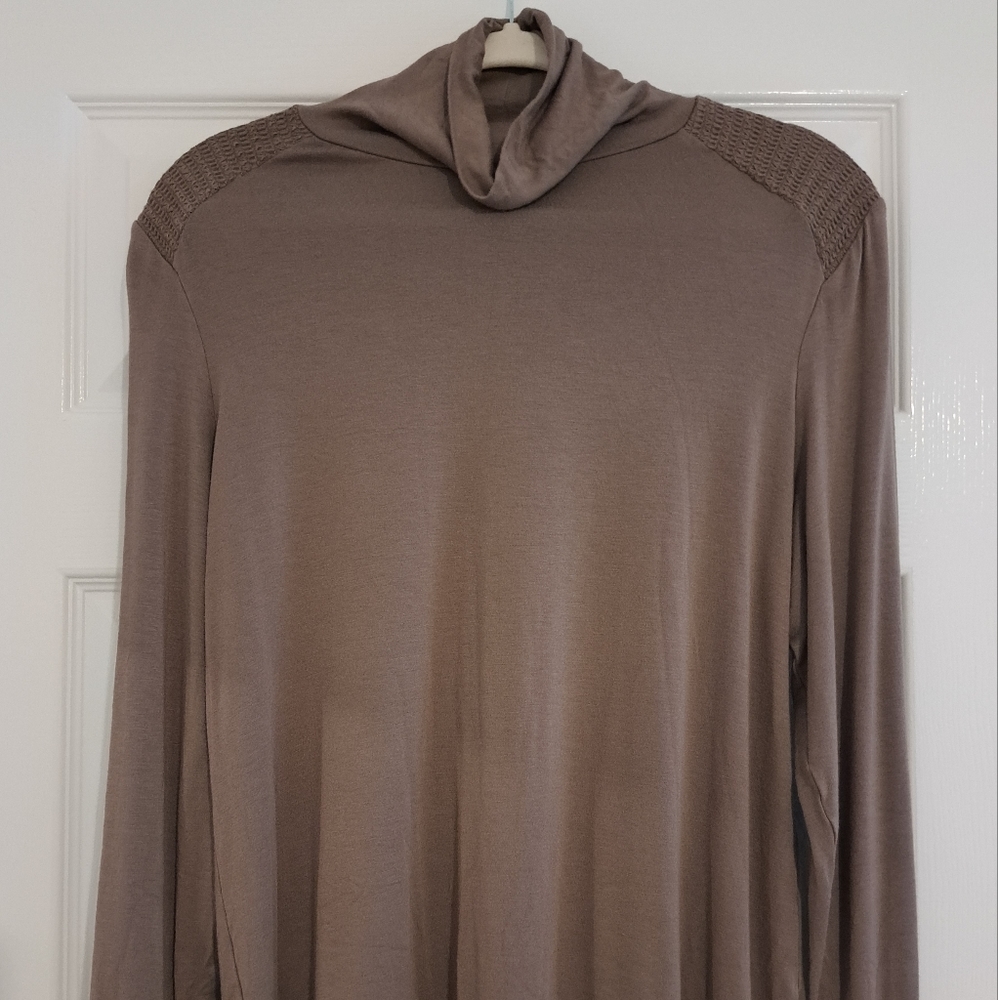 Turtleneck - Taupe